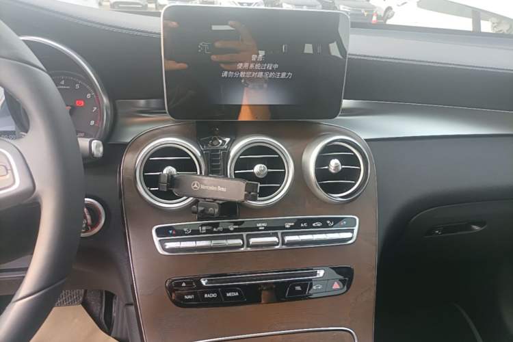 Used Mercedes-Benz GLC 2016 GLC 300 4MATIC Dynamic Model Audio And AC Panel