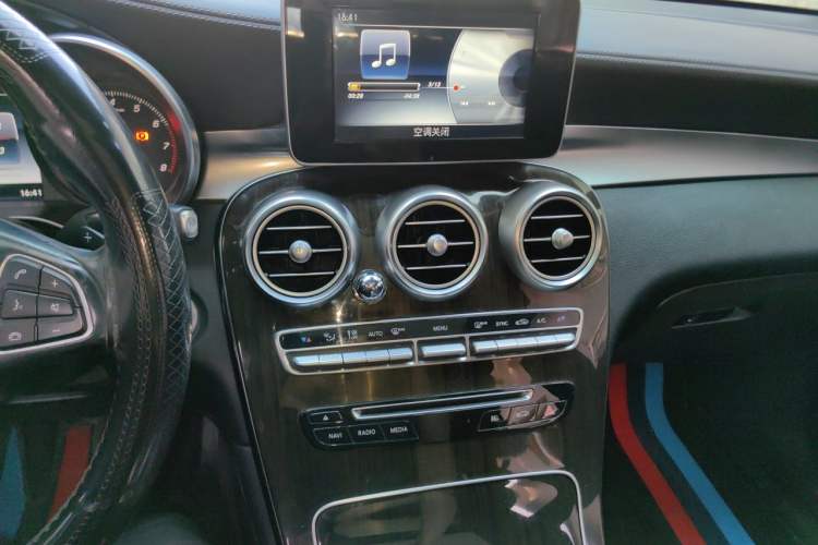Used Mercedes-Benz GLC 2016 GLC 260 4MATIC Luxury Model Audio And AC Panel