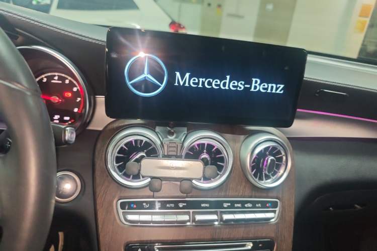 Used Mercedes-Benz GLC 2016 GLC 200 4MATIC Audio And AC Panel