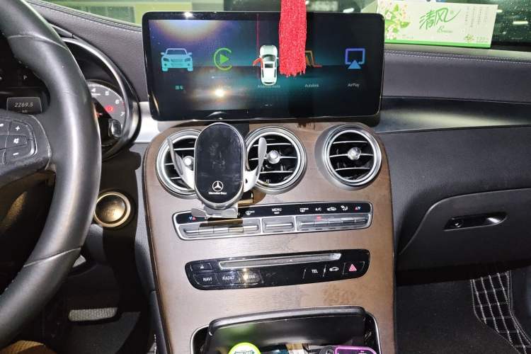 Used Mercedes-Benz GLC 2016 GLC 300 4MATIC Dynamic Model Audio And AC Panel