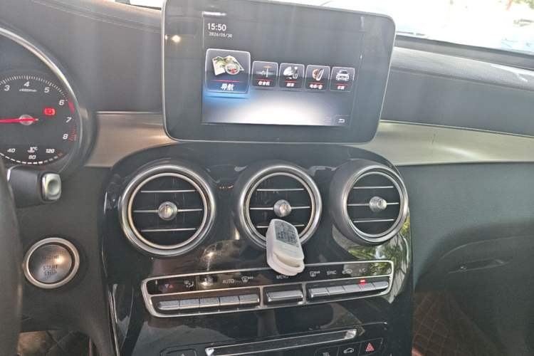 Used Mercedes-Benz GLC 2016 GLC 200 4MATIC Audio And AC Panel