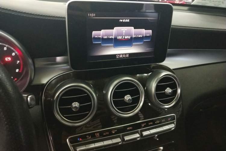 Used Mercedes-Benz GLC 2016 GLC 260 4MATIC Dynamic Edition Audio And AC Panel