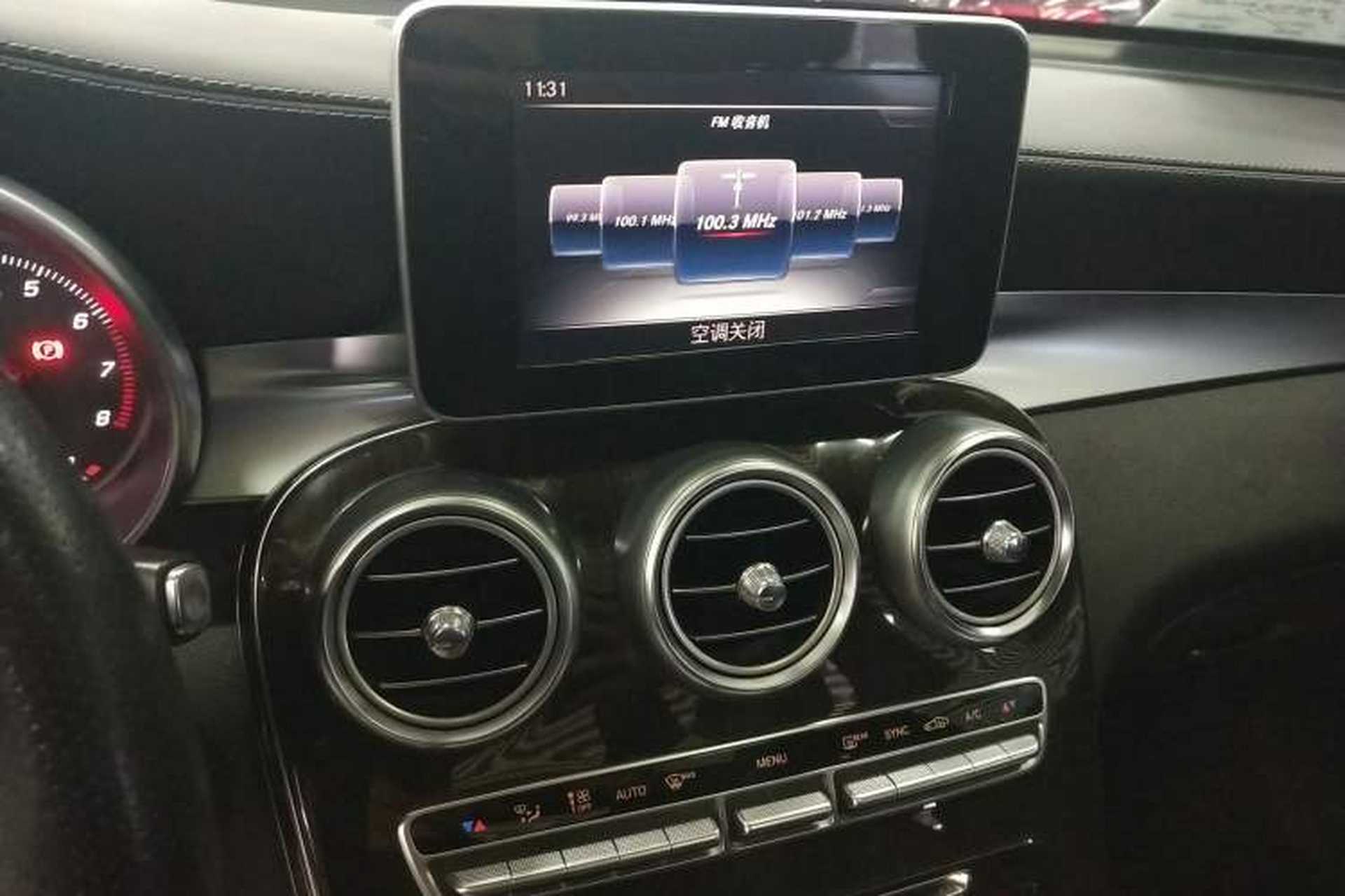 Used Mercedes-Benz GLC 2016 GLC 260 4MATIC Dynamic Edition Audio And AC Panel