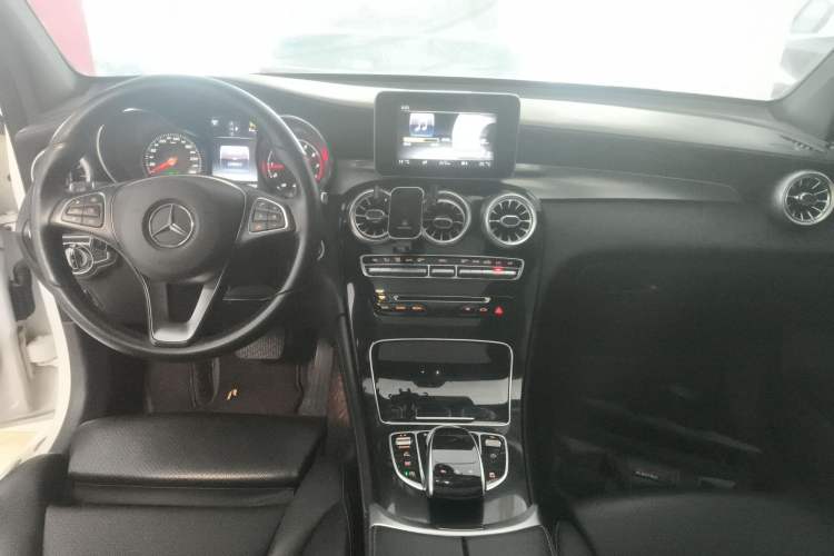 Used Mercedes-Benz GLC 2016 GLC 200 4MATIC Center Console