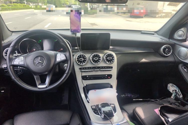 Used Mercedes-Benz GLC 2016 GLC 260 4MATIC Luxury Model Center Console