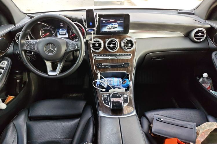 Used Mercedes-Benz GLC 2016 GLC 260 4MATIC Luxury Model Center Console