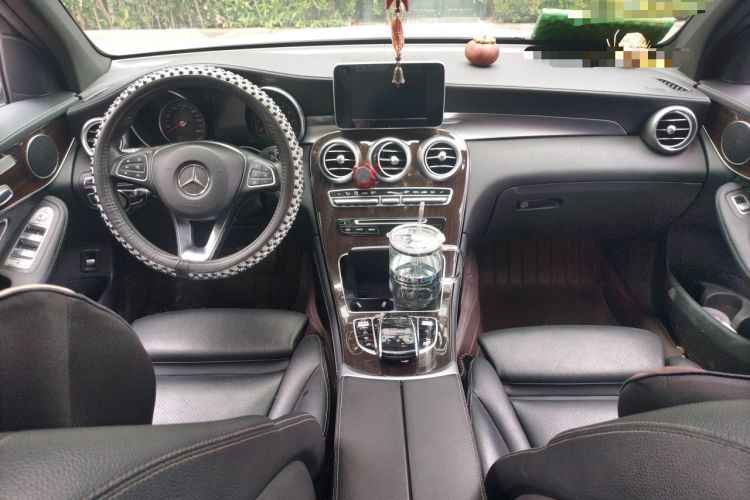 Used Mercedes-Benz GLC 2016 GLC 260 4MATIC Luxury Model Center Console