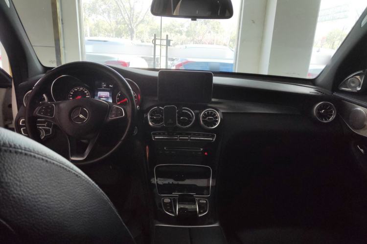 Used Mercedes-Benz GLC 2016 GLC 200 4MATIC Center Console