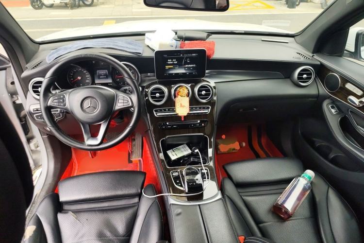 Used Mercedes-Benz GLC 2016 GLC 260 4MATIC Luxury Model Center Console