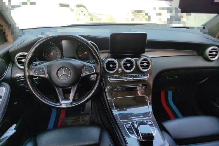 Used Mercedes-Benz GLC 2016 GLC 260 4MATIC Luxury Model Center Console