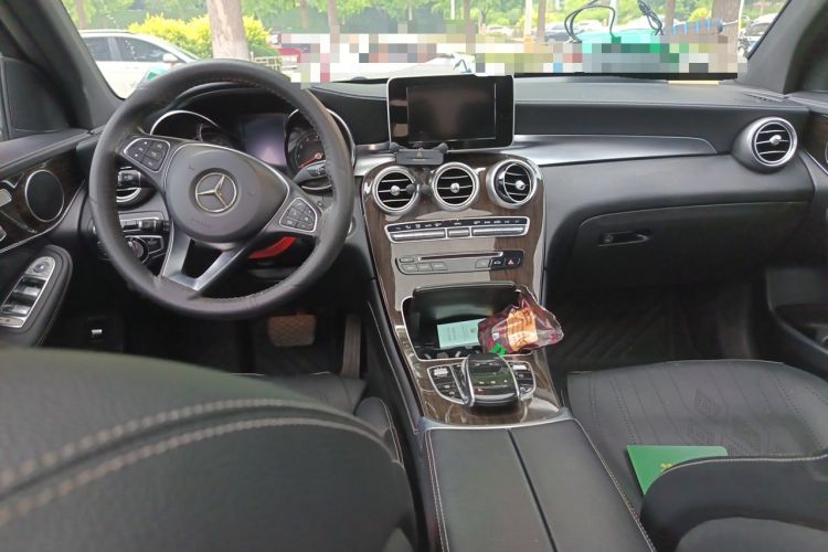 Used Mercedes-Benz GLC 2016 GLC 260 4MATIC Luxury Model Center Console