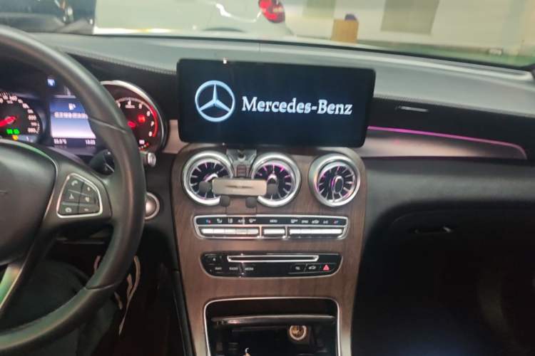 Used Mercedes-Benz GLC 2016 GLC 200 4MATIC Center Console
