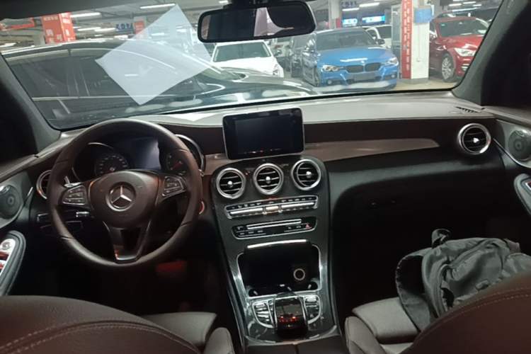 Used Mercedes-Benz GLC 2016 GLC 200 4MATIC Center Console
