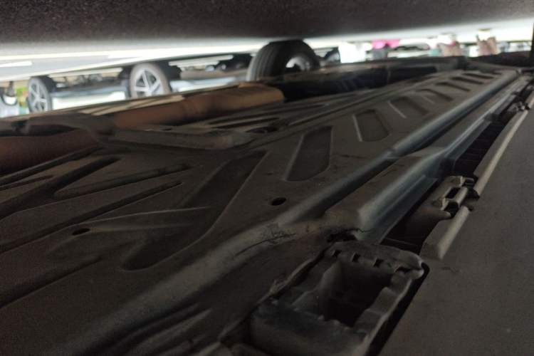 Used Mercedes-Benz GLC 2016 GLC 300 4MATIC Dynamic Model Chassis Rear Left