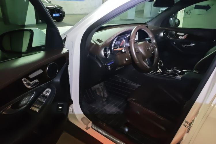 Used Mercedes-Benz GLC 2016 GLC 260 4MATIC Dynamic Edition Driver Seat