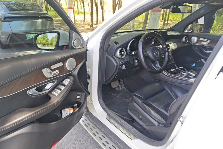 Used Mercedes-Benz GLC 2016 GLC 300 4MATIC Dynamic Model Driver Seat