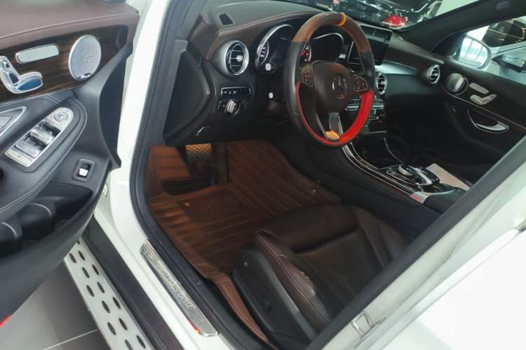Used Mercedes-Benz GLC 2016 GLC 260 4MATIC Dynamic Edition Driver Seat