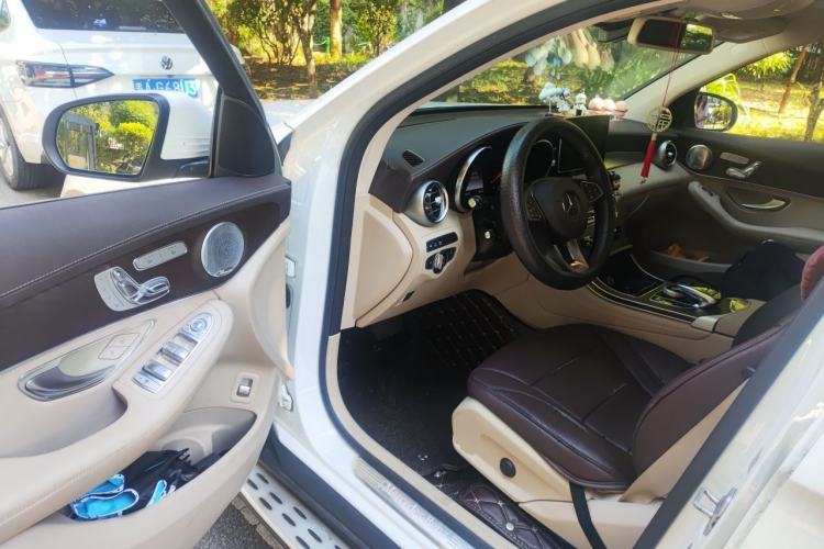 Used Mercedes-Benz GLC 2016 GLC 300 4MATIC Luxury Model Driver Seat