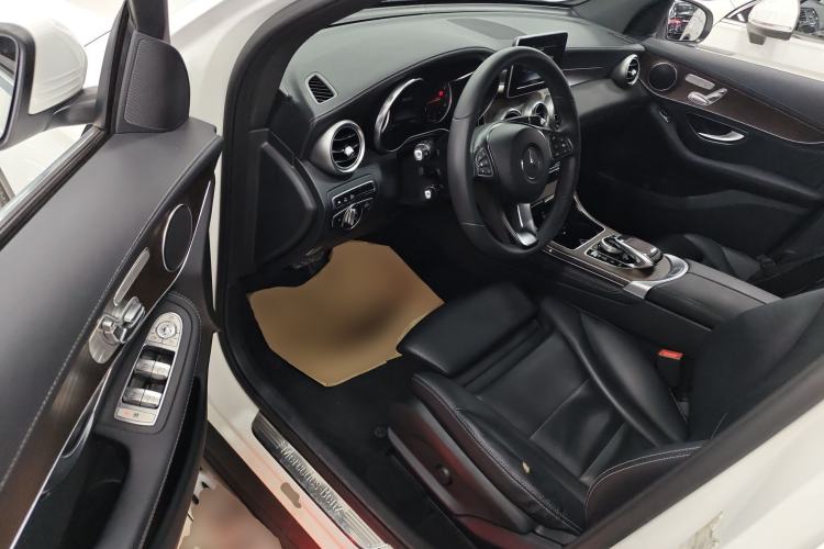 Used Mercedes-Benz GLC 2016 GLC 300 4MATIC Dynamic Model Driver Seat