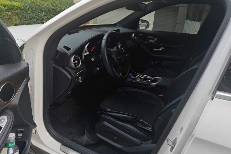 Used Mercedes-Benz GLC 2016 GLC 300 4MATIC Dynamic Model Driver Seat