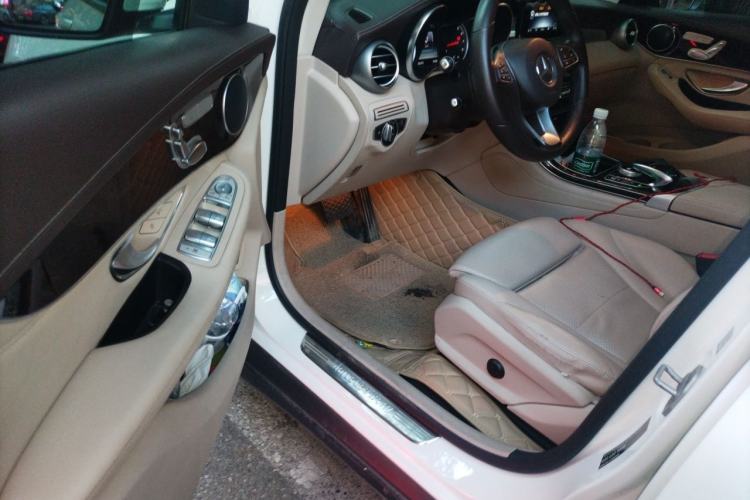 Used Mercedes-Benz GLC 2016 GLC 260 4MATIC Dynamic Edition Driver Seat