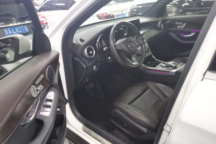 Used Mercedes-Benz GLC 2016 GLC 300 4MATIC Dynamic Model Driver Seat