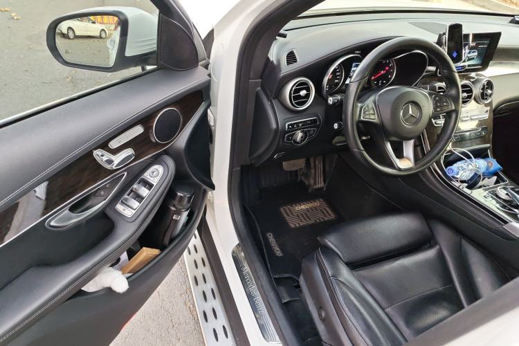Used Mercedes-Benz GLC 2016 GLC 260 4MATIC Luxury Model Driver Seat