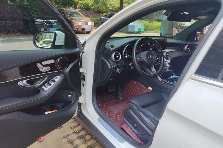 Used Mercedes-Benz GLC 2016 GLC 260 4MATIC Dynamic Edition Driver Seat