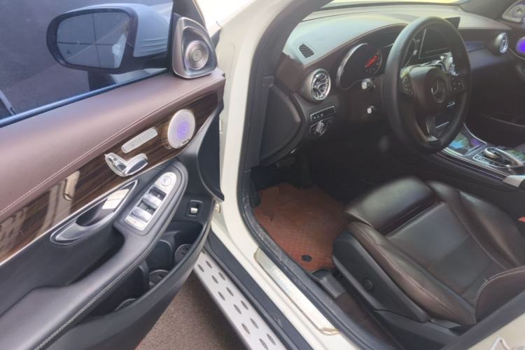 Used Mercedes-Benz GLC 2016 GLC 260 4MATIC Luxury Model Driver Seat