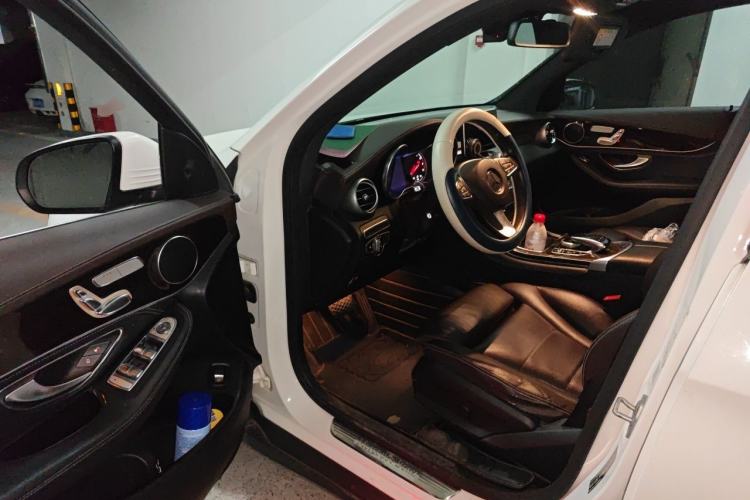 Used Mercedes-Benz GLC 2016 GLC 260 4MATIC Dynamic Edition Driver Seat