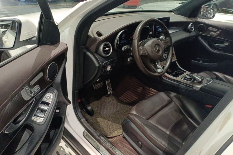 Used Mercedes-Benz GLC 2016 GLC 300 4MATIC Dynamic Model Driver Seat