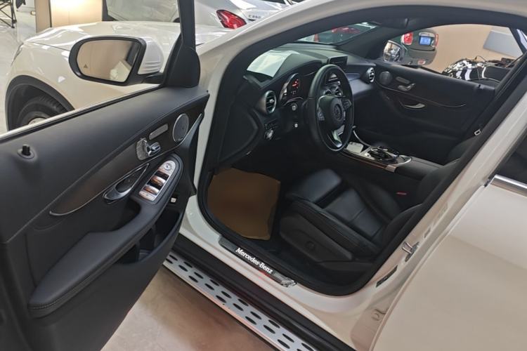 Used Mercedes-Benz GLC 2016 GLC 300 4MATIC Dynamic Model Driver Seat