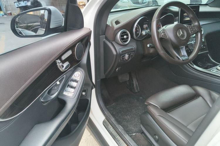 Used Mercedes-Benz GLC 2016 GLC 260 4MATIC Dynamic Edition Driver Seat