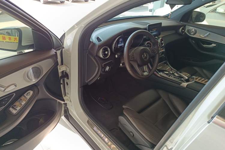 Used Mercedes-Benz GLC 2016 GLC 200 4MATIC Driver Seat