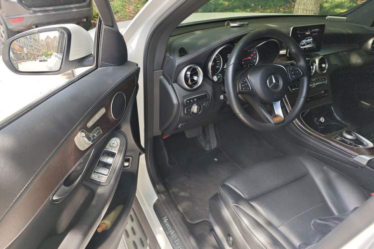 Used Mercedes-Benz GLC 2016 GLC 300 4MATIC Dynamic Model Driver Seat