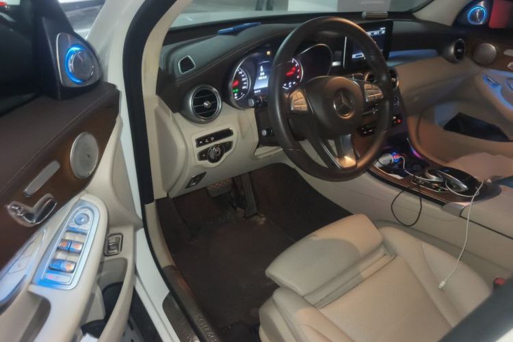 Used Mercedes-Benz GLC 2016 GLC 260 4MATIC Luxury Model Driver Seat