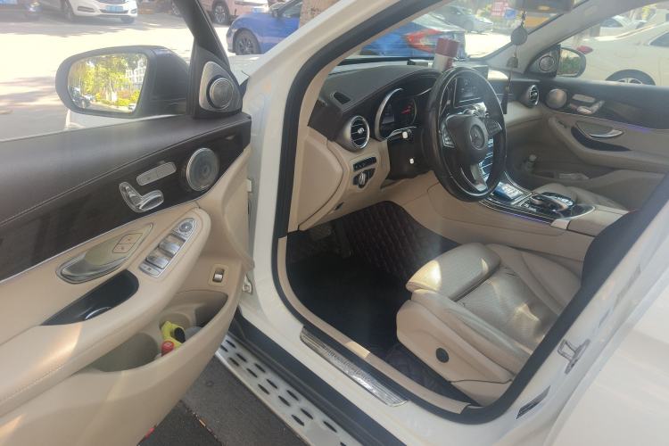 Used Mercedes-Benz GLC 2016 GLC 260 4MATIC Luxury Model Driver Seat