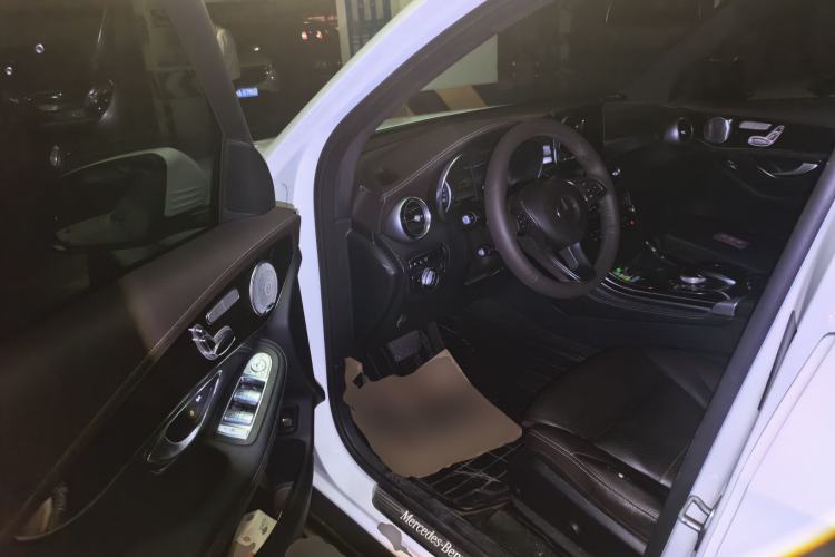 Used Mercedes-Benz GLC 2016 GLC 260 4MATIC Luxury Model Driver Seat