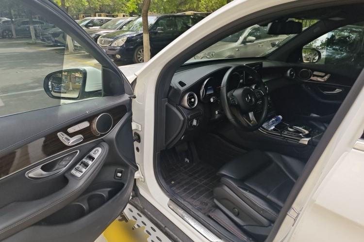 Used Mercedes-Benz GLC 2016 GLC 260 4MATIC Dynamic Edition Driver Seat