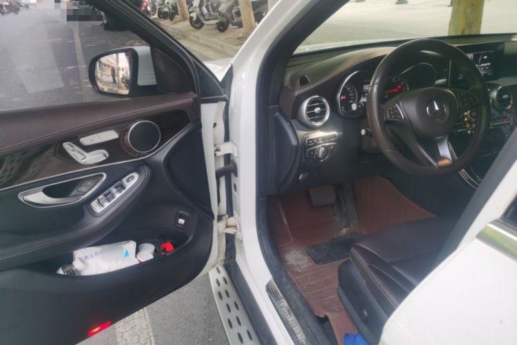 Used Mercedes-Benz GLC 2016 GLC 260 4MATIC Luxury Model Driver Seat