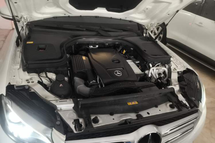 Used Mercedes-Benz GLC 2016 GLC 200 4MATIC Engine Bay