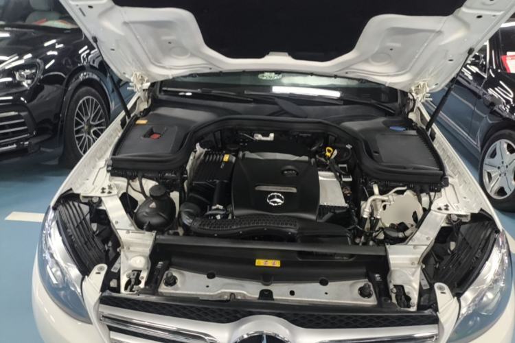 Used Mercedes-Benz GLC 2016 GLC 300 4MATIC Dynamic Model Engine Bay