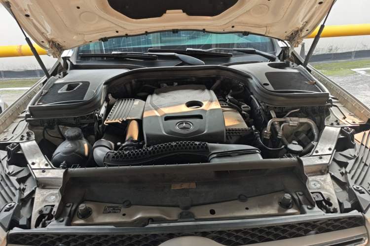 Used Mercedes-Benz GLC 2016 GLC 260 4MATIC Dynamic Edition Engine Bay