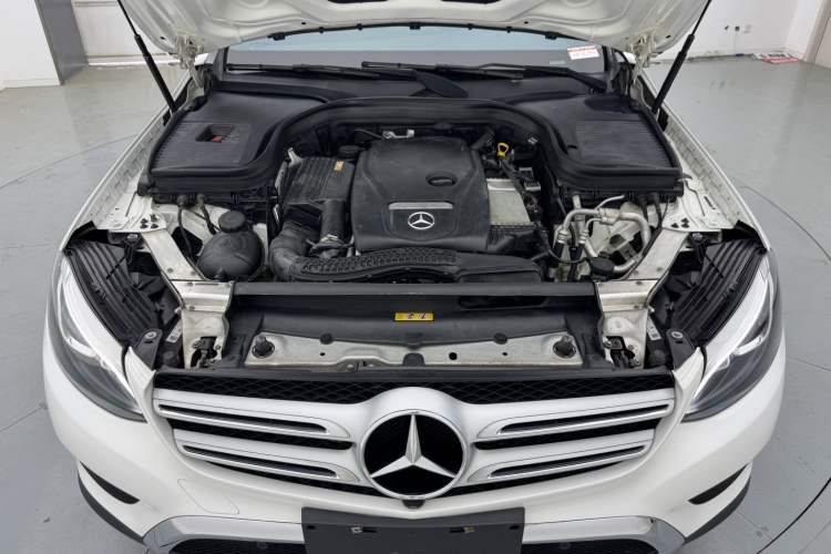 Used Mercedes-Benz GLC 2016 GLC 260 4MATIC Luxury Model Engine Bay