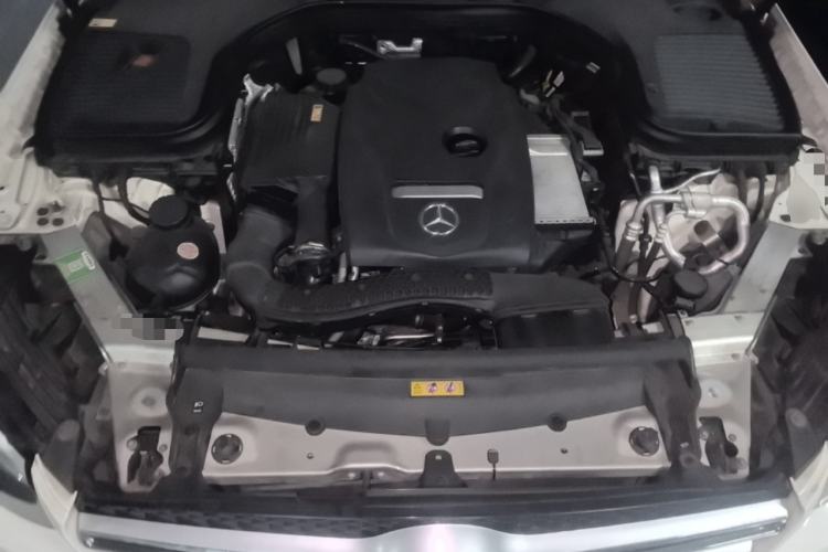 Used Mercedes-Benz GLC 2016 GLC 300 4MATIC Dynamic Model Engine Bay