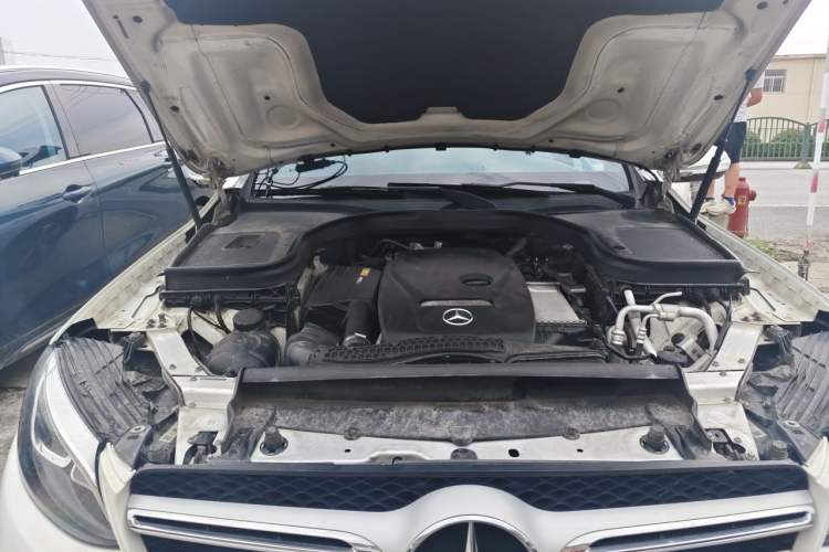 Used Mercedes-Benz GLC 2016 GLC 260 4MATIC Luxury Model Engine Bay