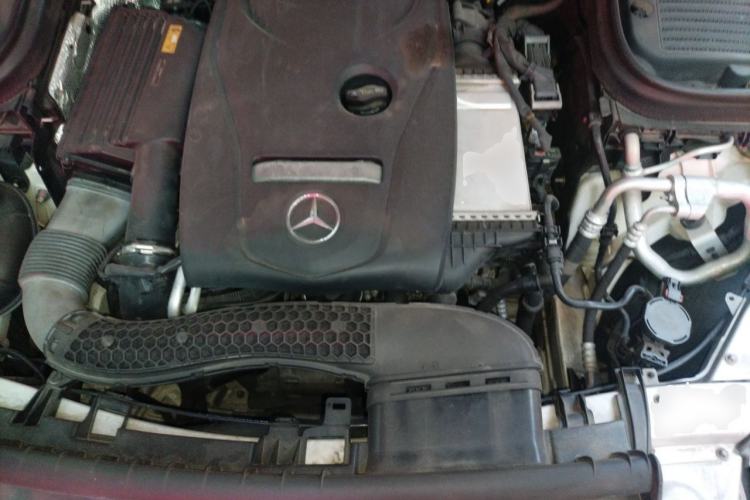 Used Mercedes-Benz GLC 2016 GLC 260 4MATIC Dynamic Edition Engine Bay