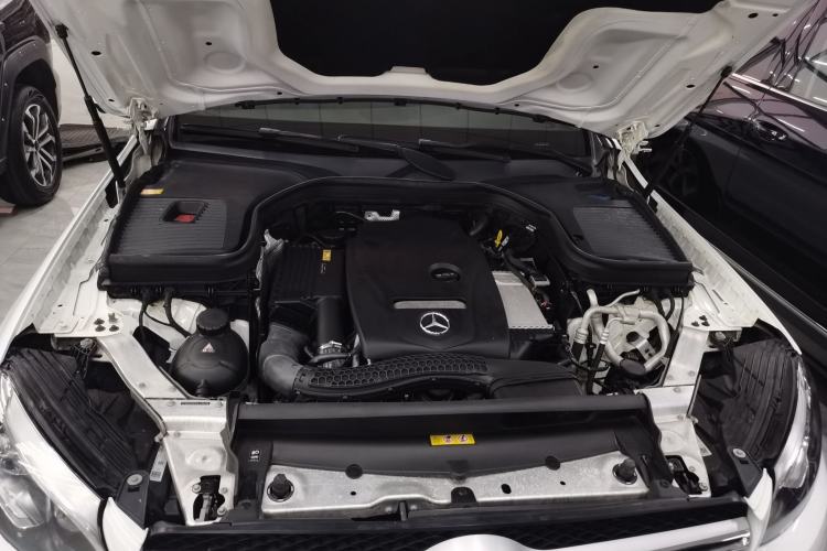Used Mercedes-Benz GLC 2016 GLC 300 4MATIC Dynamic Model Engine Bay