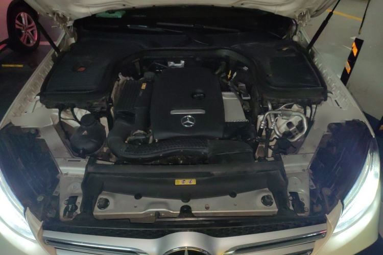 Used Mercedes-Benz GLC 2016 GLC 260 4MATIC Dynamic Edition Engine Bay