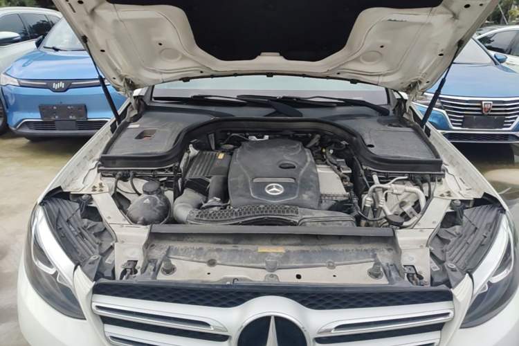 Used Mercedes-Benz GLC 2016 GLC 260 4MATIC Luxury Model Engine Bay